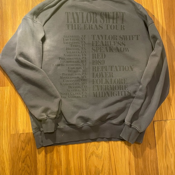 Authentic Taylor Swift The Eras Tour Official Merch Crewneck - Picture 4 of 7